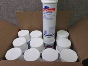 Case of 12 -23 oz Spray Cans Divers...