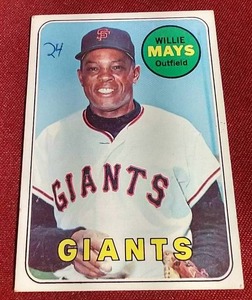 lot 6 image: 1969 Topps Willie Mays Card