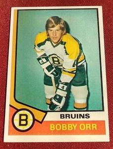 lot 145 image: 1974-75 Topps Bobby Orr Card