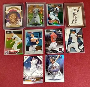 lot 150 image: (10) Minnesota Twins Cards - Stars & Inserts