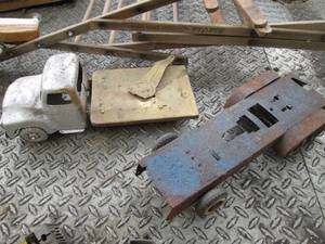 Vintage Metal toy truck with unatta...