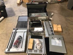 lot 11 image: Deluxe 6-Burner Natural Gas Grill in Black with Ceramic Searing Side Burner and Gourmet Plus Cooking System customer return review pictures
