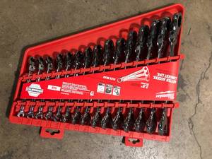 lot 25 image: Milwaukee 144-Position Flex-Head Ratcheting Combination Wrench Set SAE (15-Piece) customer return review pictures