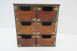 lot 30 image: 6 drawer cubby