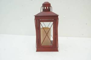 lot 39 image: lantern