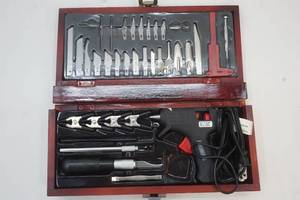 lot 66 image: Durabilt glue gun with accessories.