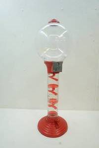 lot 121 image: Plexiglass gumball machine