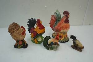 lot 143 image: 6 Chicken Decorations