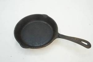 lot 185 image: Cast-iron Pan