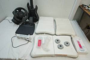 lot 236 image: Variety of Wii products