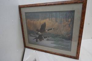 lot 238 image: Home Decor