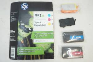 lot 275 image: Ink Packs for HP Printer