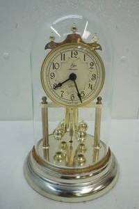 lot 282 image: Anniversary Clock