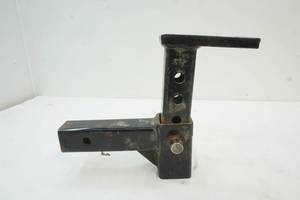 lot 302 image: Reese Tow Hitch