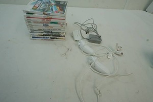lot 309 image: Wii Games with Nun Chuk