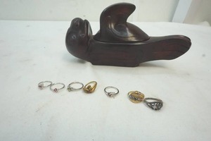 lot 310 image: Hardwood Otter container with Rings