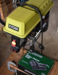 lot 2 image: Ryobi DP103L 120v AC Drill Press w 4 Drill Press Vise