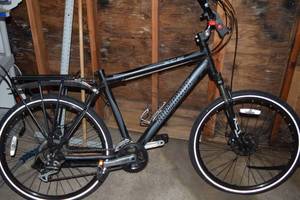 lot 6 image: Northrock XCT SR Suntour 24-Speed Bicycle