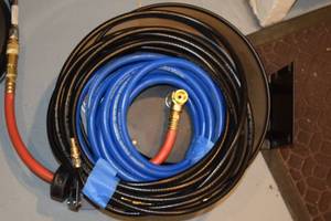lot 86 image: Collection of Hoses and Sprays