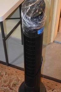 lot 142 image: Oscillating Heater with Remote