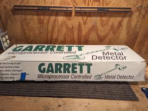 lot 112 image: Garret Metal Detector