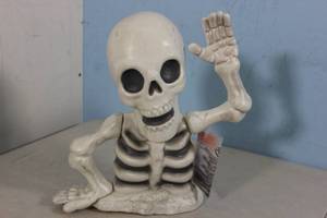 lot 31 image: Waving Skeleton Groundbreaker Halloween IndoorOutdoor Decorative Prop - Hyde & EEK Boutique