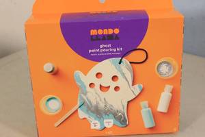 lot 125 image: Mondo Llama Ghost Paint Pouring Kit Halloween Arts & Crafts