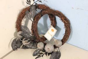 lot 155 image: 2ct Seasonal Decorative Wicker Wreath Small