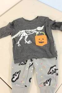 lot 173 image: Cat & Jack Dinosaur Bones Halloween Toddler Pajama Set 12M