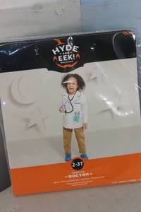 lot 58 image: Hyde & EEK Toddler Costume Doctor