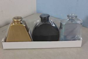 lot 74 image: Ankyo 5 Glass Bud Vase Set - Gold, Smoke, Iridescent (3-Piece Set)