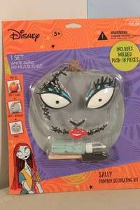 lot 85 image: Disney Nightmare Before Christmas Sally Pumpkin Push-In Halloween Decorating Kit