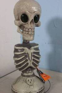 lot 35 image: Animated Light Up Skeleton Bust Halloween Decorative Scene Prop - Hyde & EEK Boutique