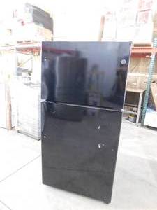 lot 4 image: GE Garage-Ready 21.9-cu ft Top-Freezer Refrigerator (Black)