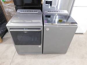 lot 6 image: Whirlpool Matching Washer & Electric Dryer Set