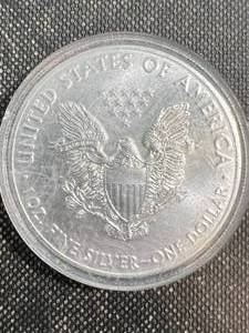 lot 18 image: 2016 AMERICAN SILVER EAGLE 1 TROY OZ .999 FINE SILVER IN AIRTITE