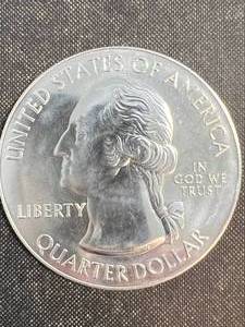 lot 67 image: 5 TROY OZ .999 FINE SILVER 2011 US ATB GLACIER