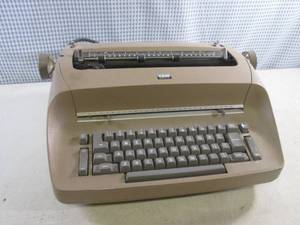 lot 11 image: (A-3) IBM Selectrick Electric Typew...