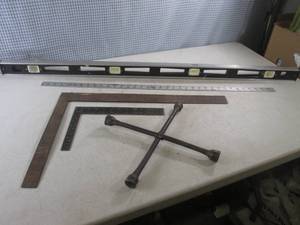 lot 92 image: (C-1) 4 ft Aluminum Level, 36 John...