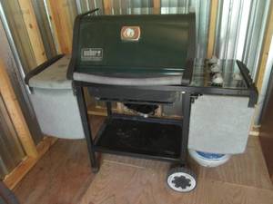 lot 97 image: (SHD) Weber Genesis Silver 3-Burner...