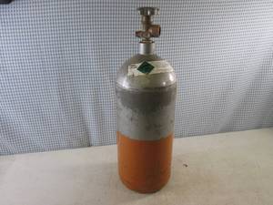 lot 126 image: (BR2) Nitrogen Compressed 18 Tall ...