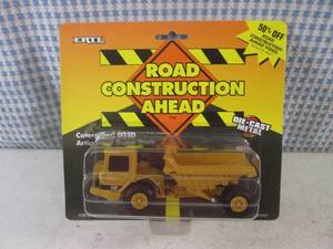 lot 156 image: (H-1) Ertl Caterpillar D25D Articul...