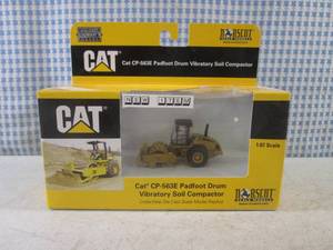 lot 163 image: (H-1) Norscot Cat CP-563E Padfoot D...