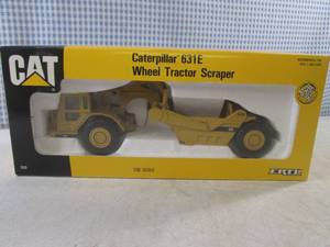 lot 170 image: (BSB) Ertl Caterpillar 631E Wheel T...