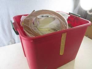 lot 199 image: (F-3) Tote Full of Assorted Electri...