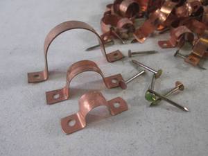 lot 255 image: (FS) Assorted Copper Straps with Na...