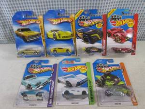lot 381 image: (EC1) Assorted Hot Wheels in Packag...