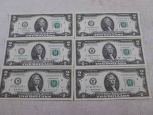 lot 27 image: (CNTR) 6 - $2 Dollar Bills - Serial...