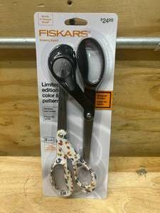 lot 32 image: FISKARS Scissors  2-Pack (limited edition color & pattern)