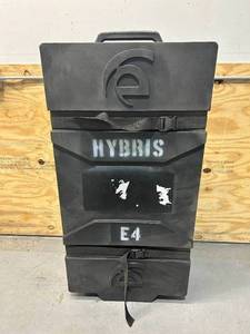 lot 93 image: Road Case on Wheels